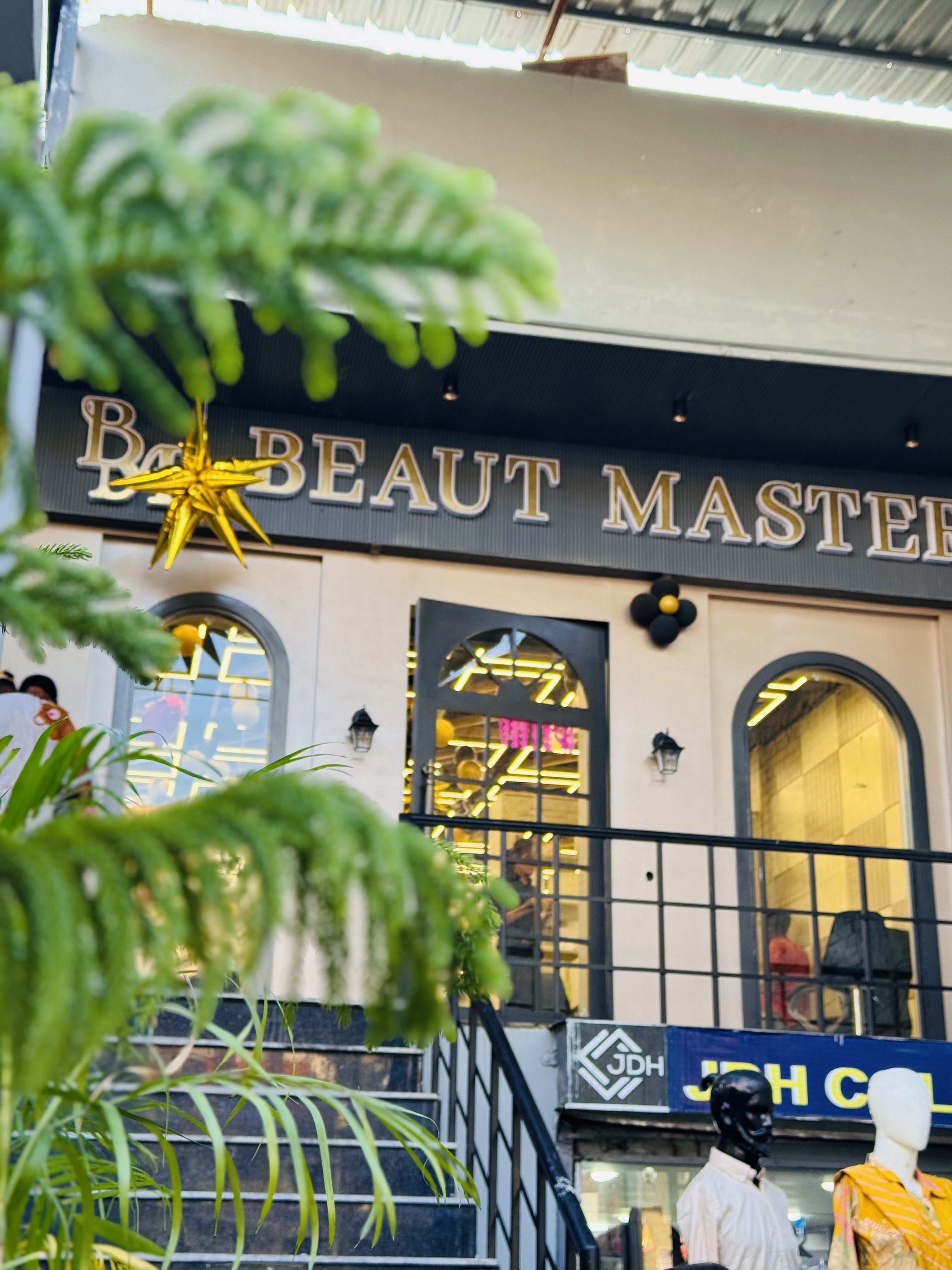 Best haircut style at Beaut Master Rayya