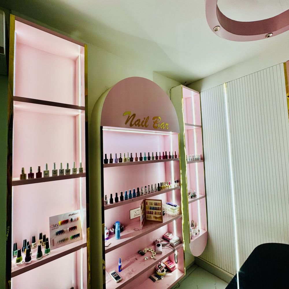 Beaut Master salon work